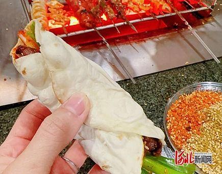 淄博烧烤乐亭吃瓜,一场美食与娱乐的盛宴碰撞